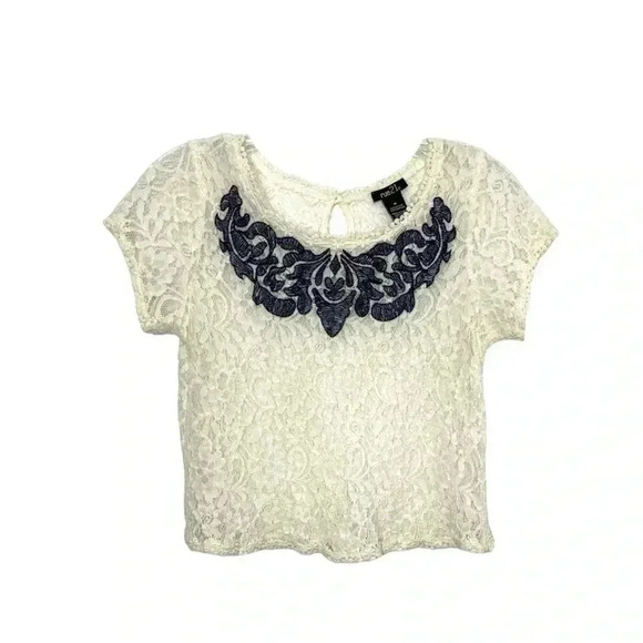 Rue 21 Lace Crop Top - Picture 1 of 4